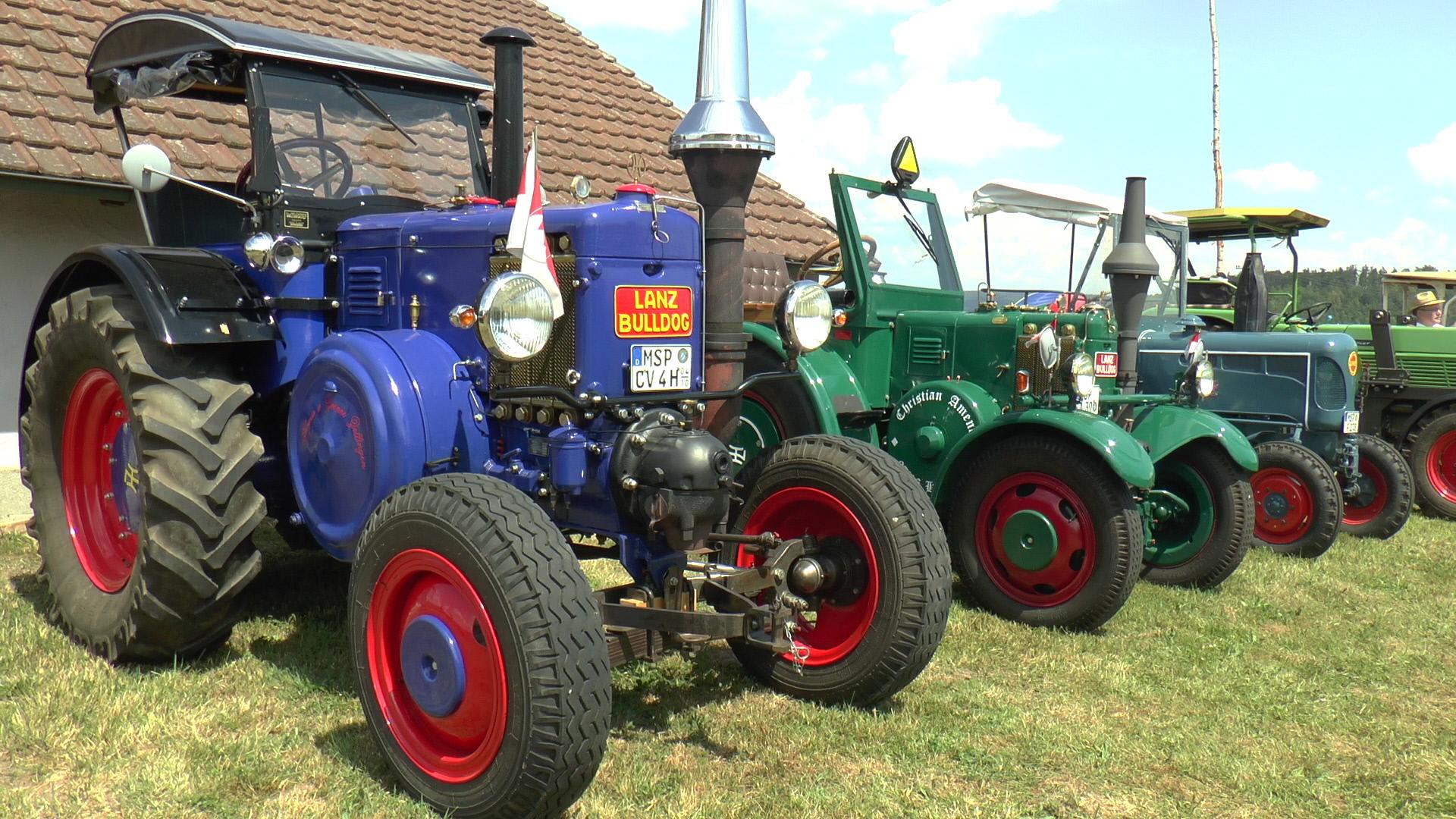 150 Liebhaber-Traktoren beim Oldtimer-Bulldog-Treffen in Brünn - Licha